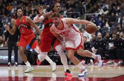 开云体育官网-关于火箭力克猛龙，利拉德状态火热的信息