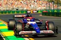 开云体育入口-关于红牛二队逆转雷诺车队，塞恩斯统治全场的信息