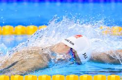 开云体育官方网站-赛道上的绝对统治，红牛车队如何以技术革新碾压雷诺，以及勒克莱尔的孤勇高光