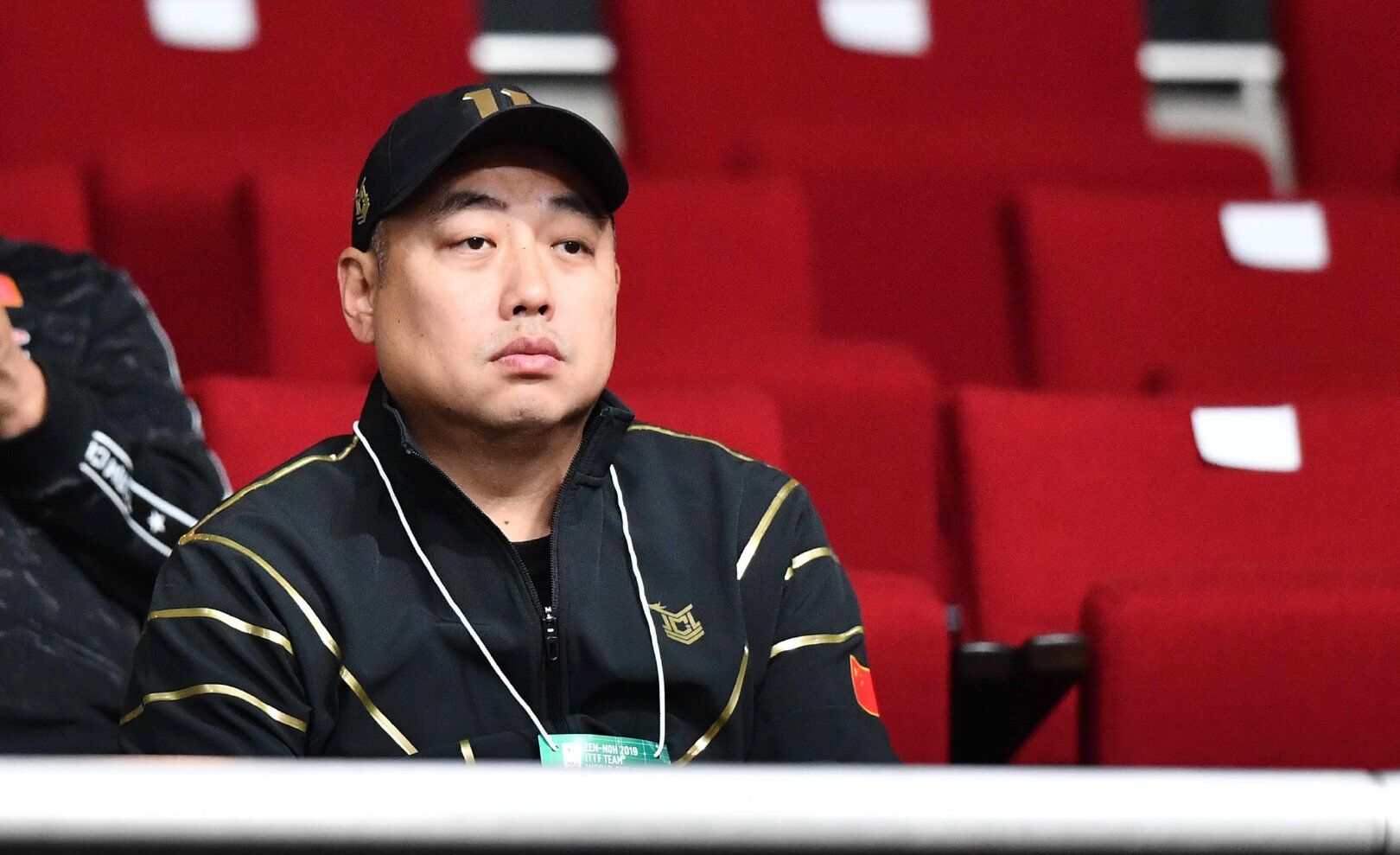 中国队横扫英格兰队,张本智和扛起全队 中国队横扫英格兰队,张本智和扛起全队