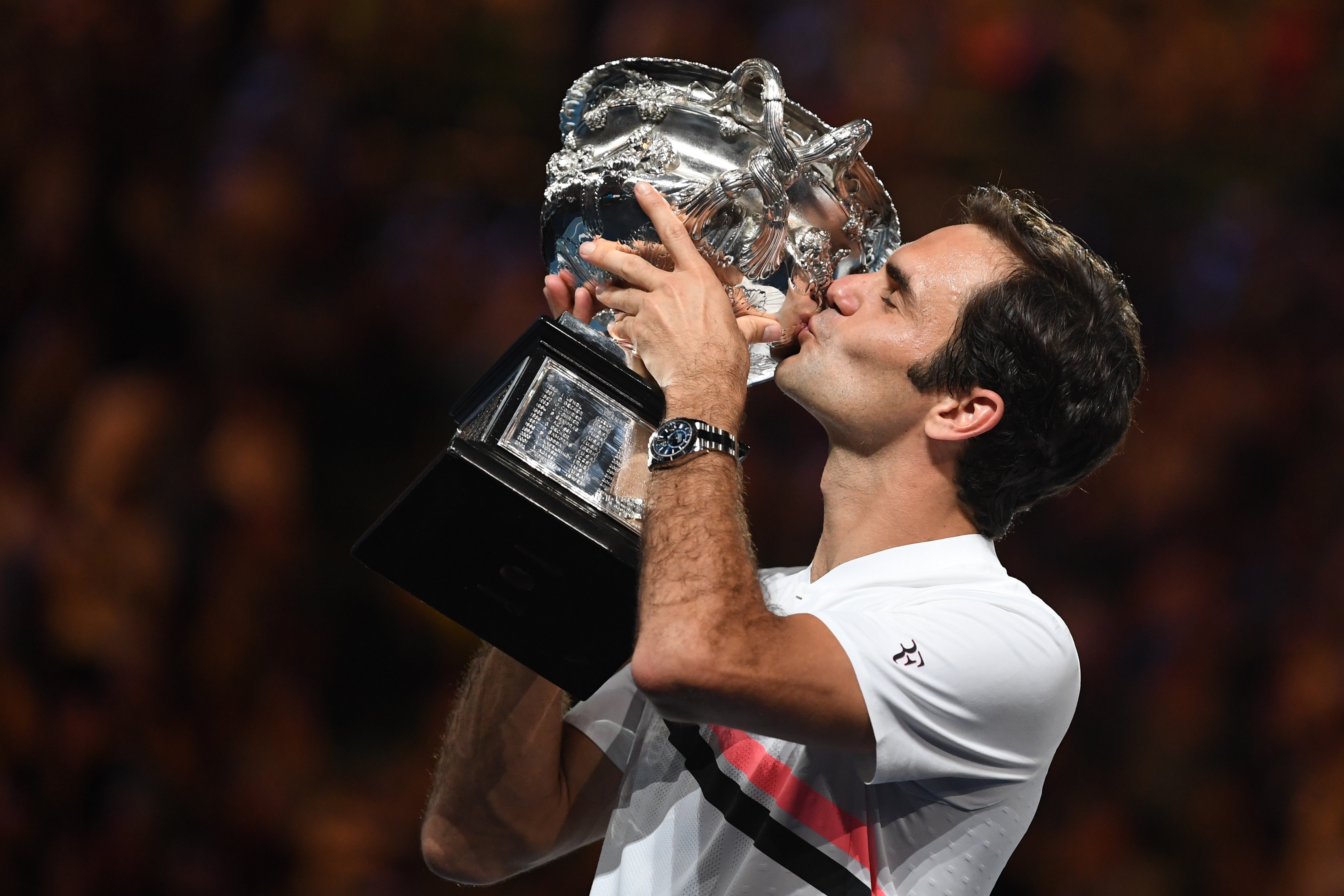 德国网球队强势西班牙网球队,费德勒制霸全场的简单介绍 德国网球队强势西班牙网球队,费德勒制霸全场的简单介绍