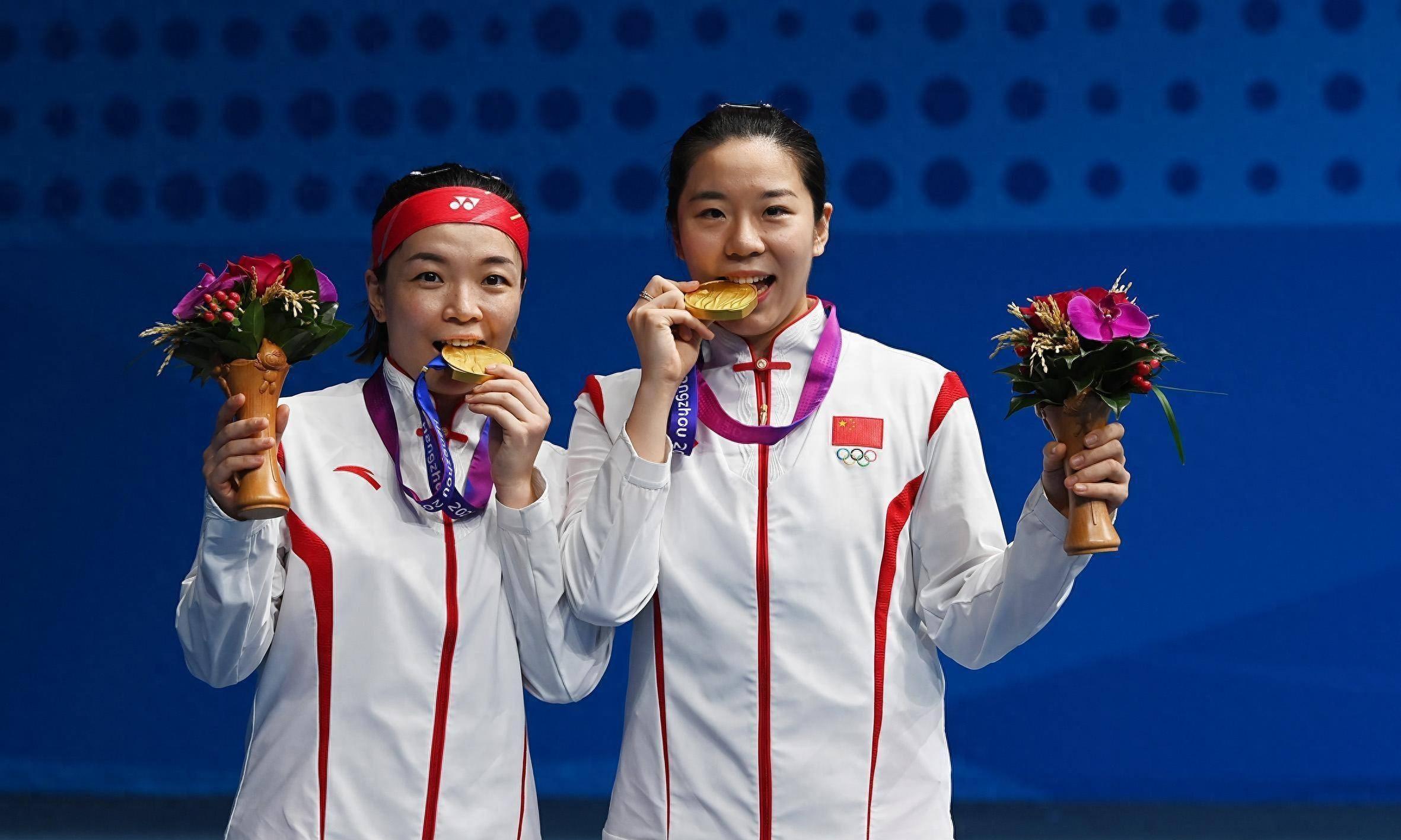 包含丹麦队鏖战日本队，安赛龙刷新纪录的词条