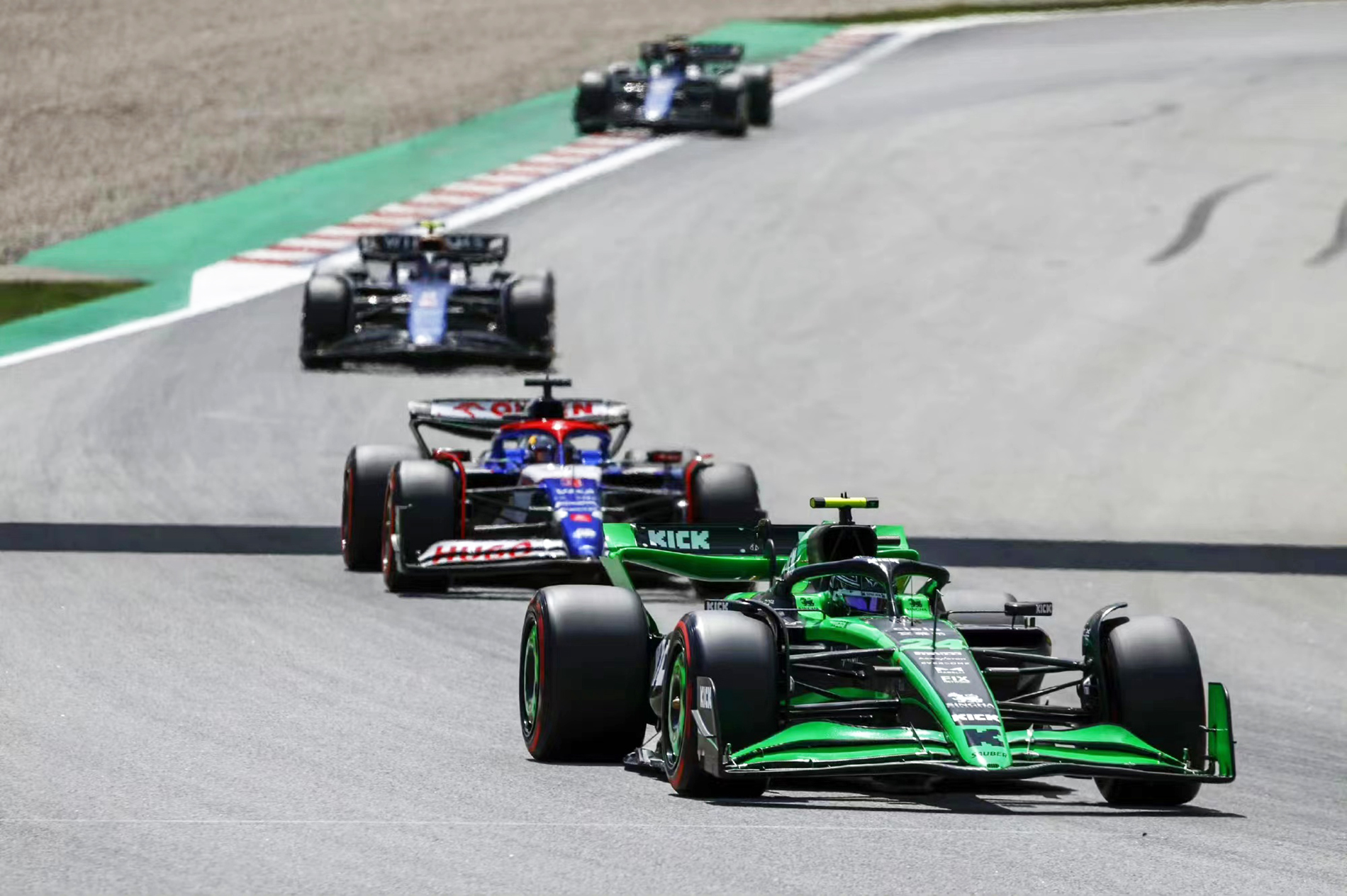 红牛二队险胜梅赛德斯，诺里斯高光表现的简单介绍