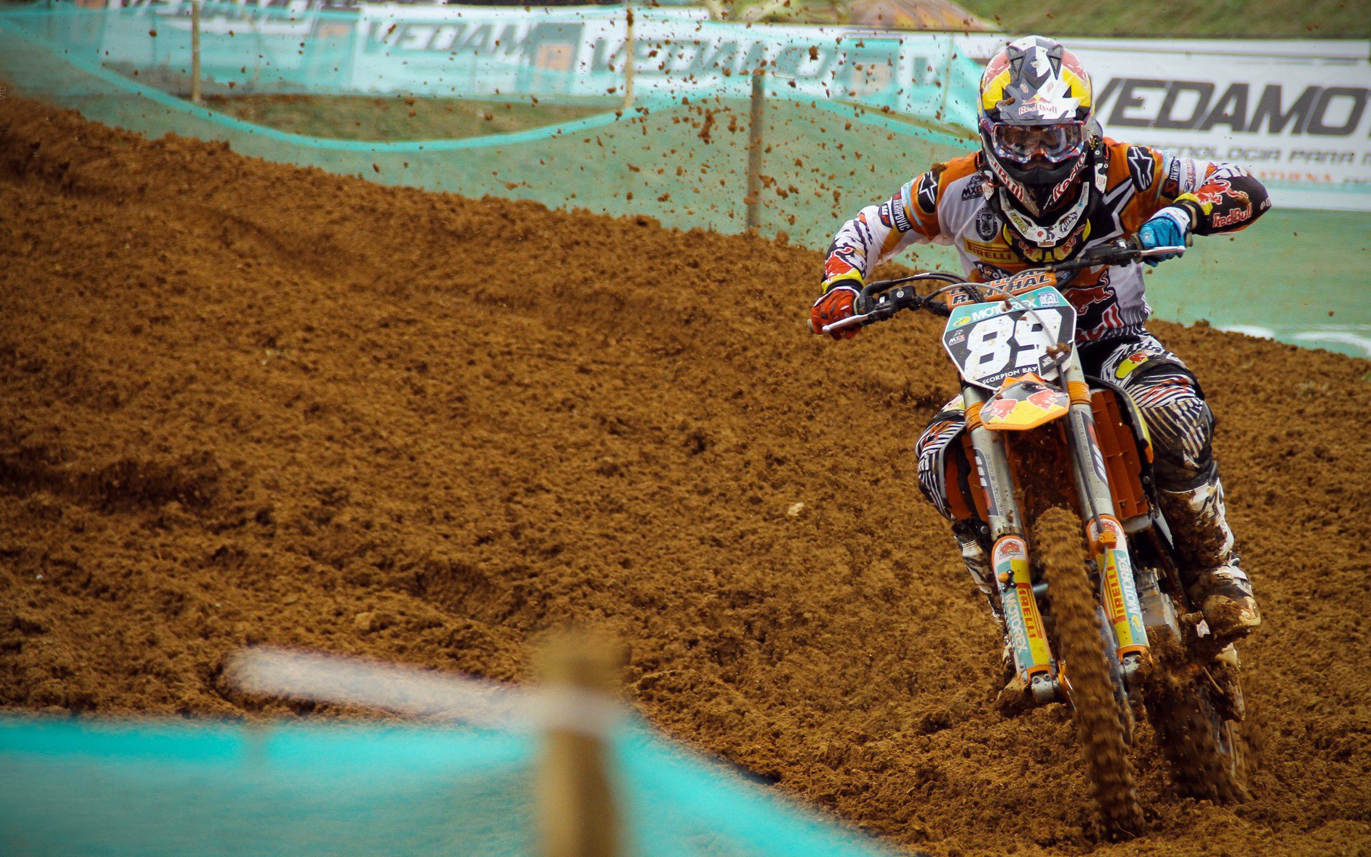 智利对阵西班牙，哈弗茨持续制造杀伤，一场战术与意志的较量