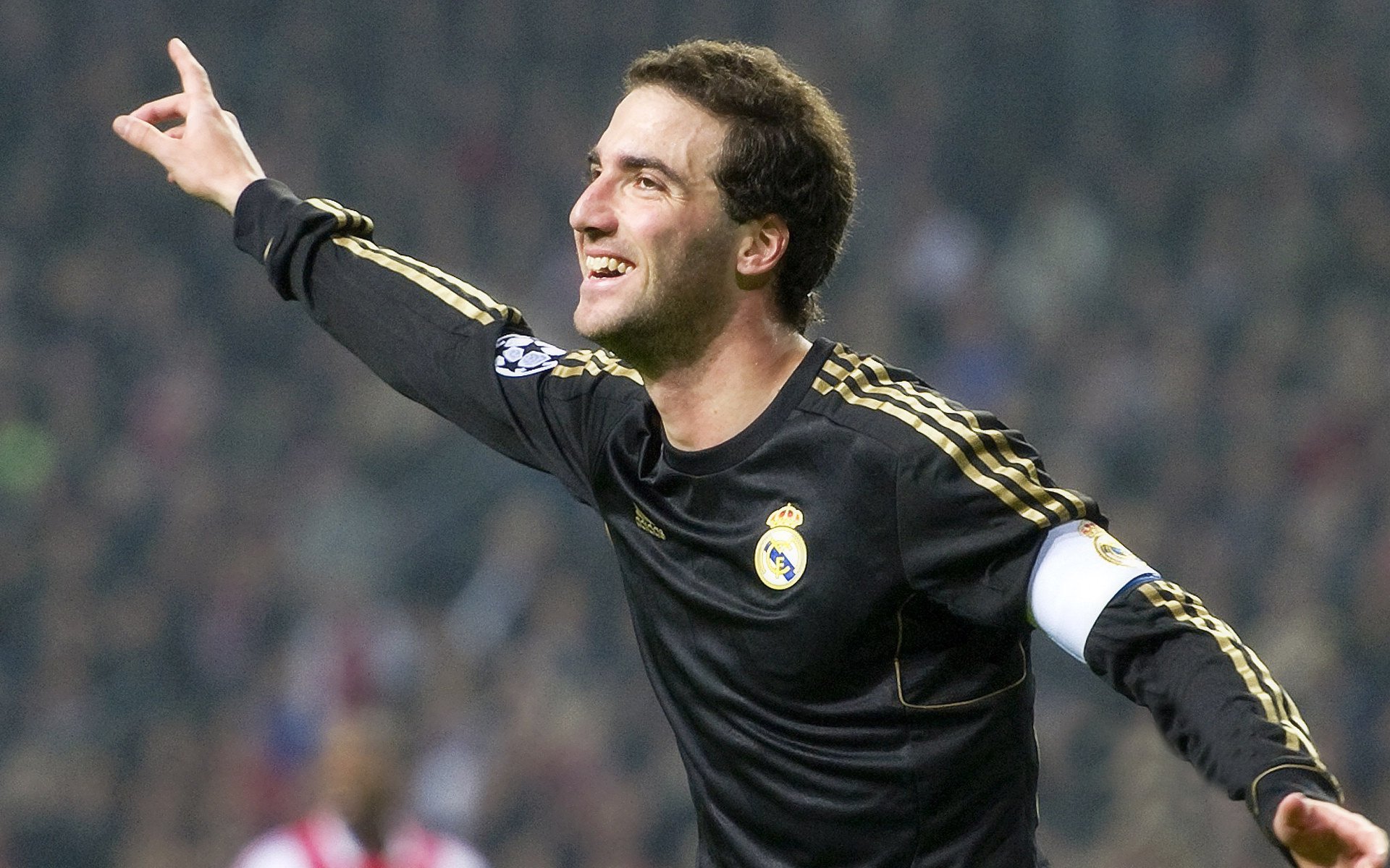 欧冠半决赛焦点战,马里碾压南非,非洲足球新格局初现