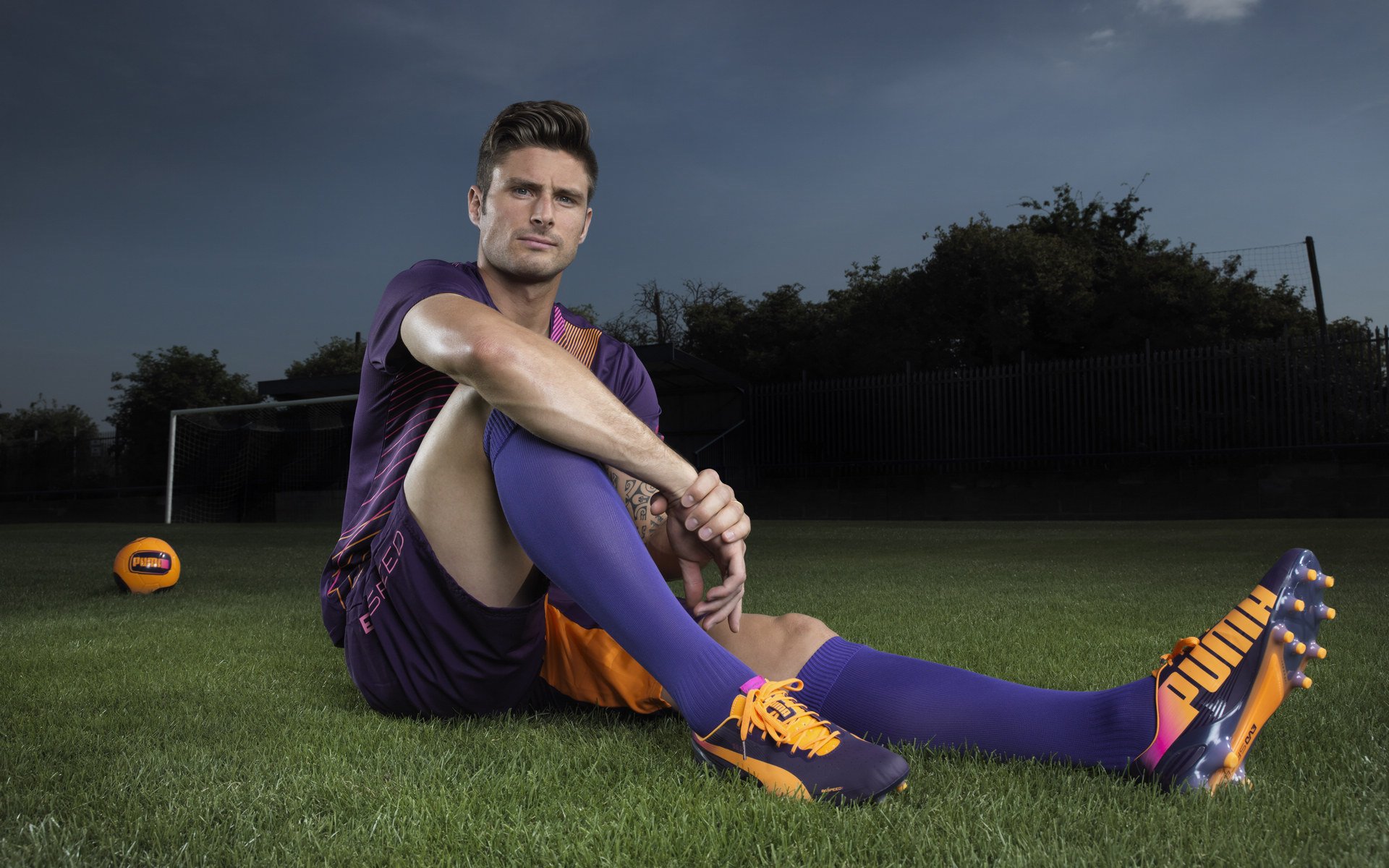 教科书级的表演,阿尔瓦雷斯如何在对阵巴西的比赛中诠释现代中场艺术