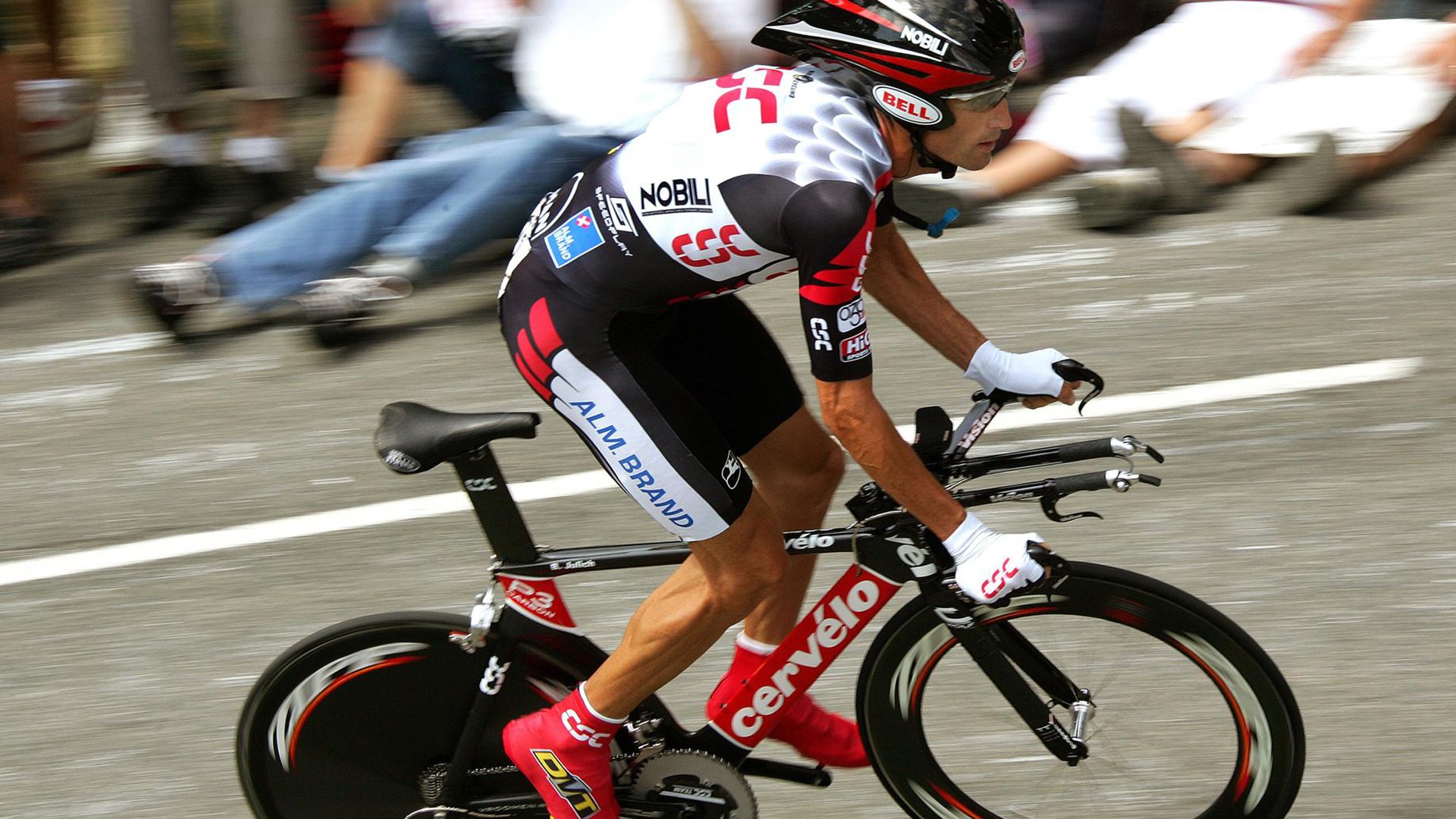 新疆队轻取尼克斯，周琦统治全场